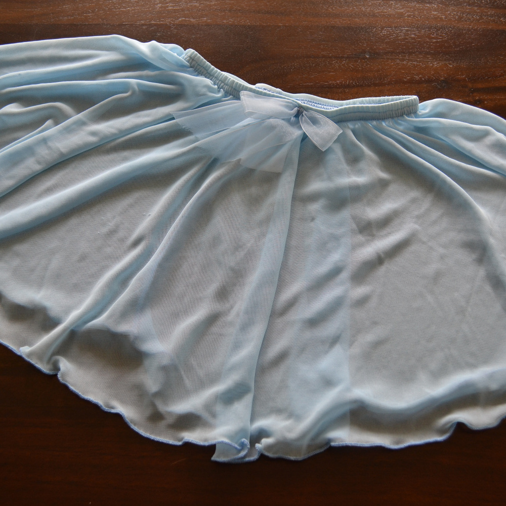 Capezio blue pull on skirt for toddler 4-5